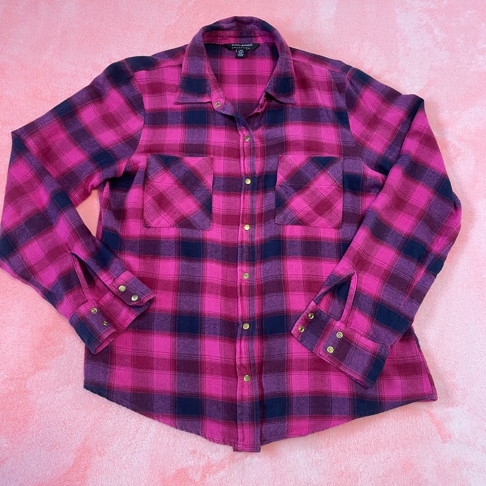 Ladies Shirt, Flannel, 
Snap closure Flannel Shirt
Nice & Soft
Beautiful Colour!